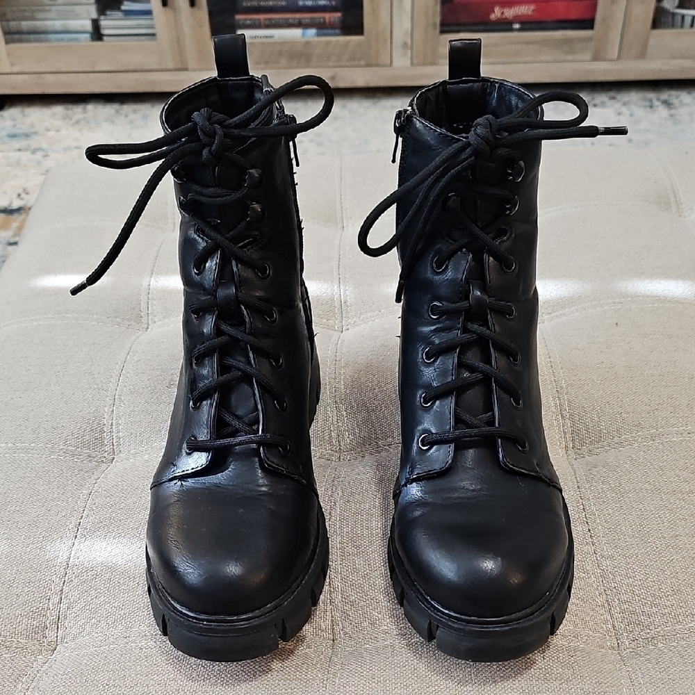 Black Lace-Up Women's Boots